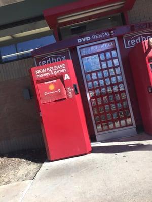 They have two redboxes!!!