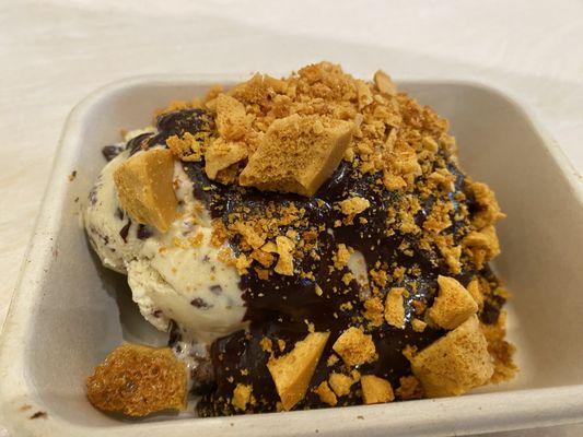 Coffee chip sundae