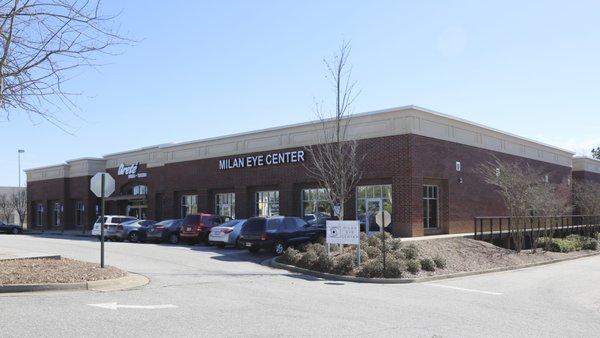 Our Buford clinic and surgery center is conveniently located across the street from the Mall of Georgia.