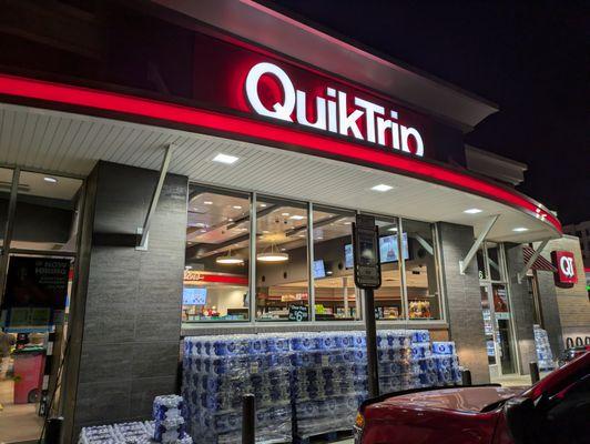 QuikTrip, 116 Clanton Rd, Charlotte