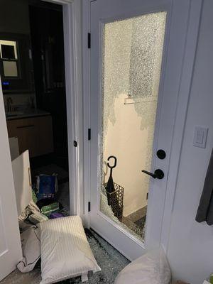 Here's ADT security system for you! Alarm didn't go off bc no doors were opened. Just smash the glass open and you're good