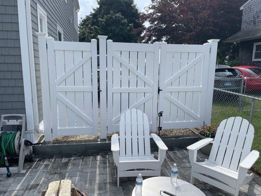 Buffalo style fence (back) with single person gate and double gate