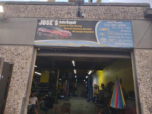 José auto repair & Body Shop 
Affordable prices 
Free Estimates