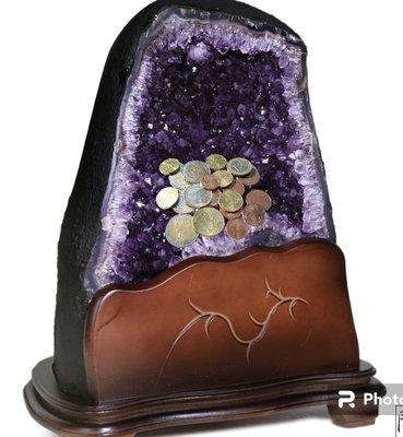 This crystal amethyst will help you to get good feng shui energy and lots support and reduce bad energy and stress.