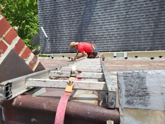 Slate Repair Set up june 2024
 #RoofingContractor #SlateMaintenance #SlateInspection #ColdSpring