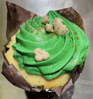 Lucky Charms Cupcake