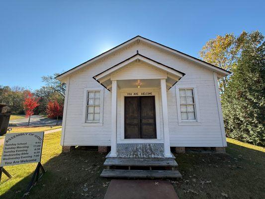 Elvis' childhood church