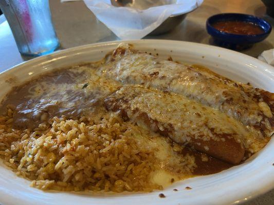 #La Diecisiete (17) beef Burrito and cheese enchilada with rice and beans