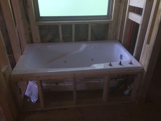 new bathtub for a condo