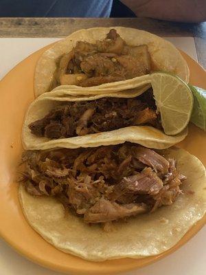 Tacos (carnitas, chicharrón, barbacoa)