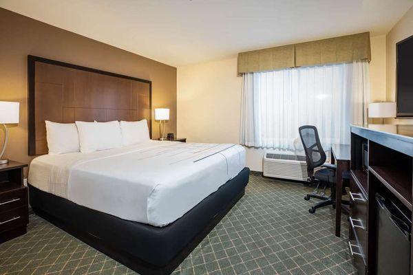 La Quinta Inn & Suites By Wyndham Portland Airport