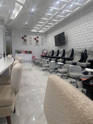 Pedicure chairs - so clean & pretty