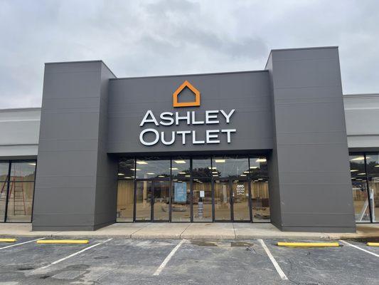 Ashley Outlet