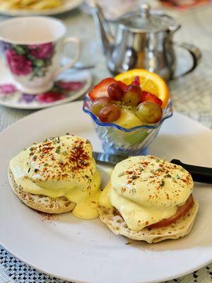 Eggs Benedict  @phidingthefam