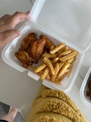 Whole French Fries Fried Wings