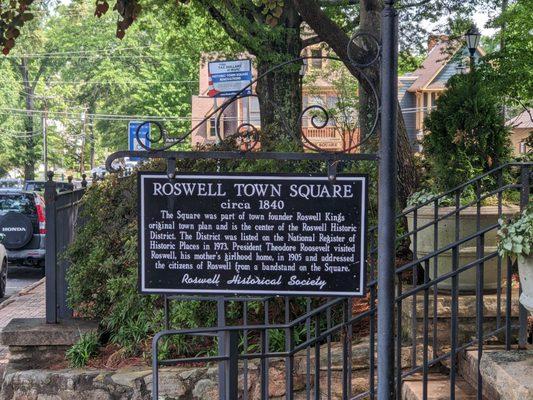 Roswell Town Square