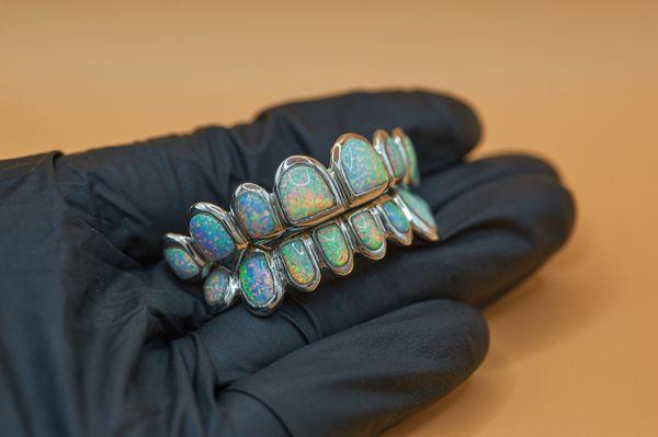 Opal Grillz