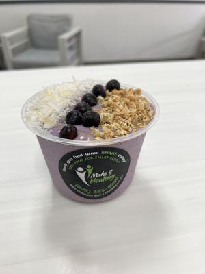 We now offer Açaí Bowls. 
24g of protein
under 300 calories.
Simply delicious.