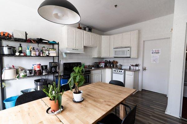 Super clean kitchen area!