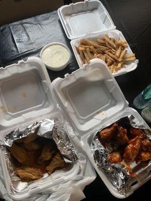 Honey bbq & mild wings w/ side of fries