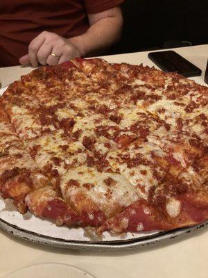 16 inch pepperoni pizza Look at the deliciousness.