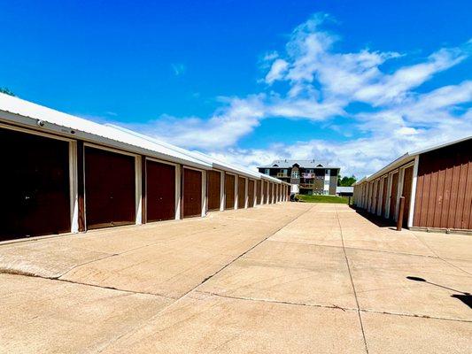 drive up storage units in hiawatha IA