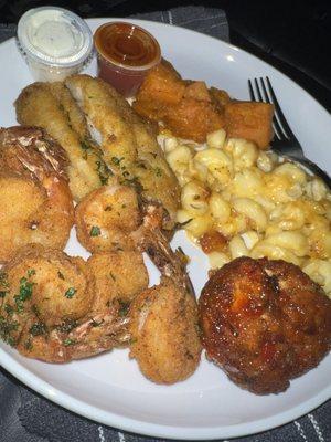 Special Combo 4- Fish(3), Shrimp (10) Side, Sweet Chili Salmon Croquettes, Mac & Cheese, Candied Yams