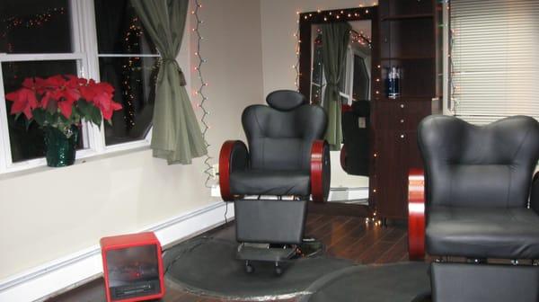 Classic and modern haircuts,relaxing warm towels...with a neck massage!!