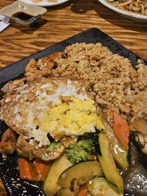 Hibachi chicken meal w egg