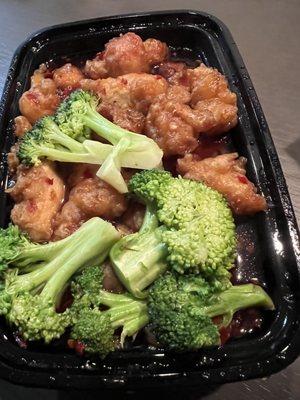 L20. General's Chicken / 4.2334 stars!