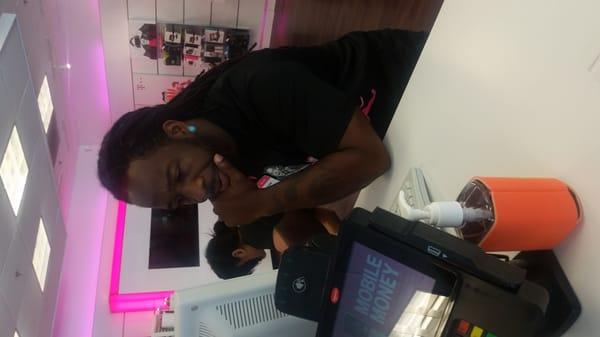 Jerald! My favorite Tmobile rep! Best there is!