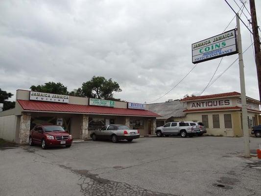 San Antonio Alamo Heights Coin Shop Parking