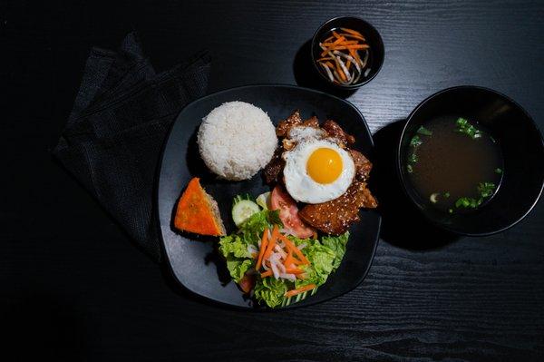 Rice Plate with Pork Chops and Meatloaf (Com Cha Suong Nuong)