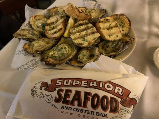 Dozen chargrilled oysters (with bread)