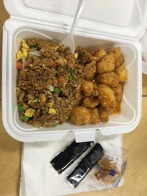 Orange Chicken w/ Fried Rice (lunch special)