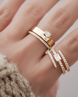 Shy Creation Gold Rings