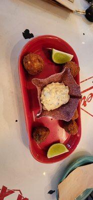 Cod cakes and tartar sauce