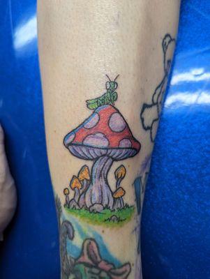 I asked Trae for a little mushroom, and he drew this adorable piece on my leg. I fell in love and couldn't be happier with it! Thank you!!