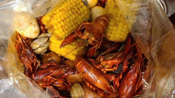 Manilla Clams & Crawfish