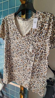 Leopard print gap T gift  Monday December 20 2021