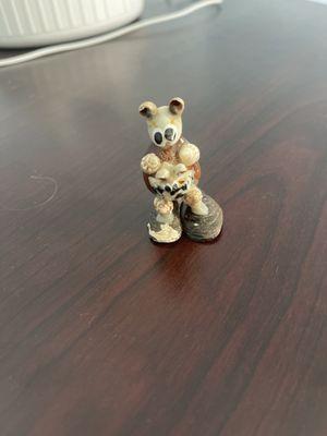 I love my little kangaroo made out of shells for $1