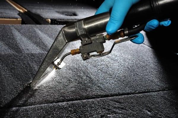 We have precise equipment and the passion to clean all your vehicles