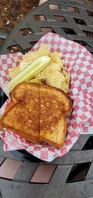 Deluxe grilled cheese