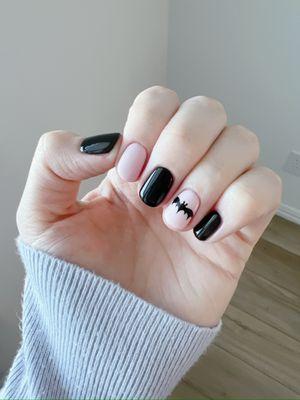 Halloween design nails by Lin at She Nail.