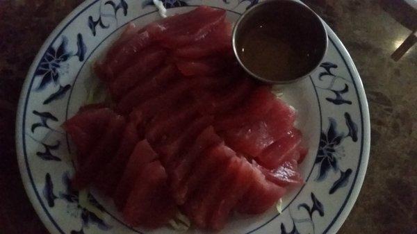 Sashimi w/ shoyu and chinese mustard