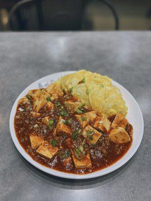 Mapo tofu omurice