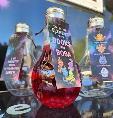 Add a touch of fantasy to your Boba Tea with a Souvenir Mana Potion Bottle! Comes with Exclusive Art Bookmarks.