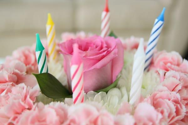 Birthday Flower Cake, pastel: photo by maya manolo photography