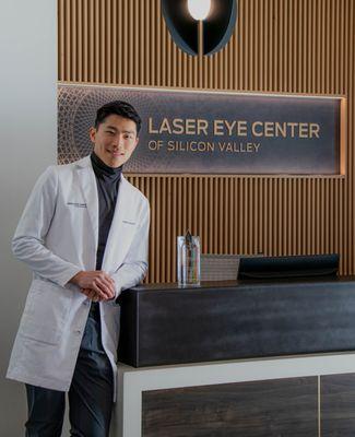 Dr Joseph Ling is the most experienced EVO ICL surgeon in Northern California