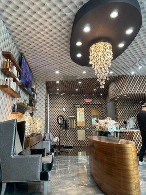 Super cute salon space